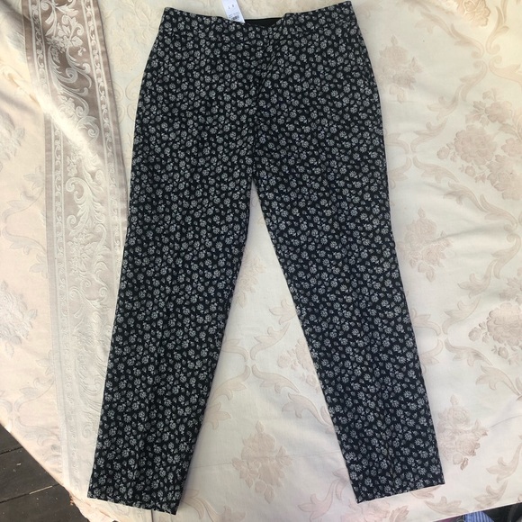 Ann Taylor Black/Gray Floral “Kate-Fit” Pants - Picture 3 of 7